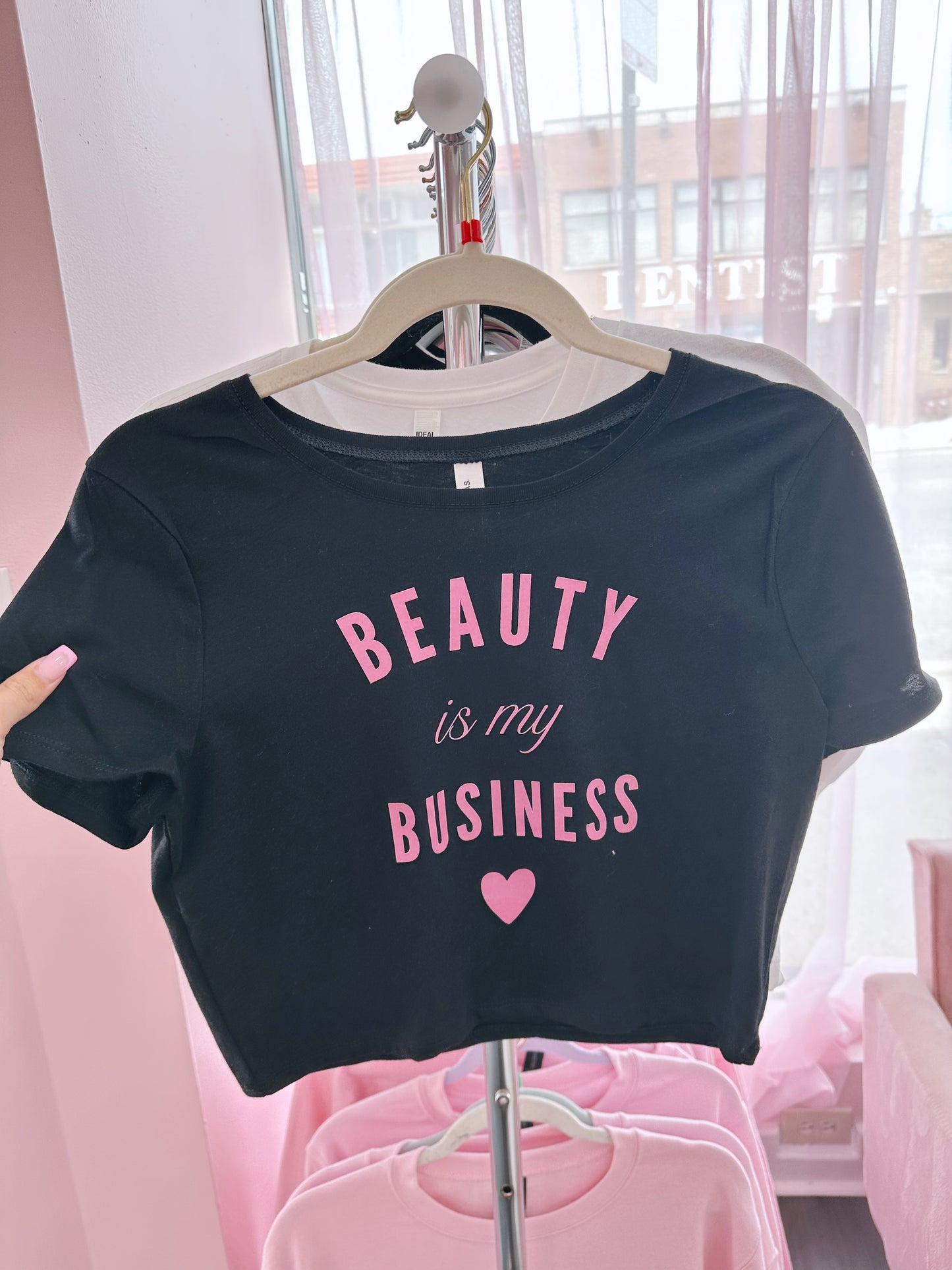 Crop Top “Beauty is my Business” 💓