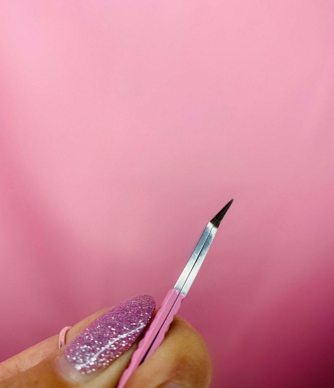 Angled Volume Tweezer