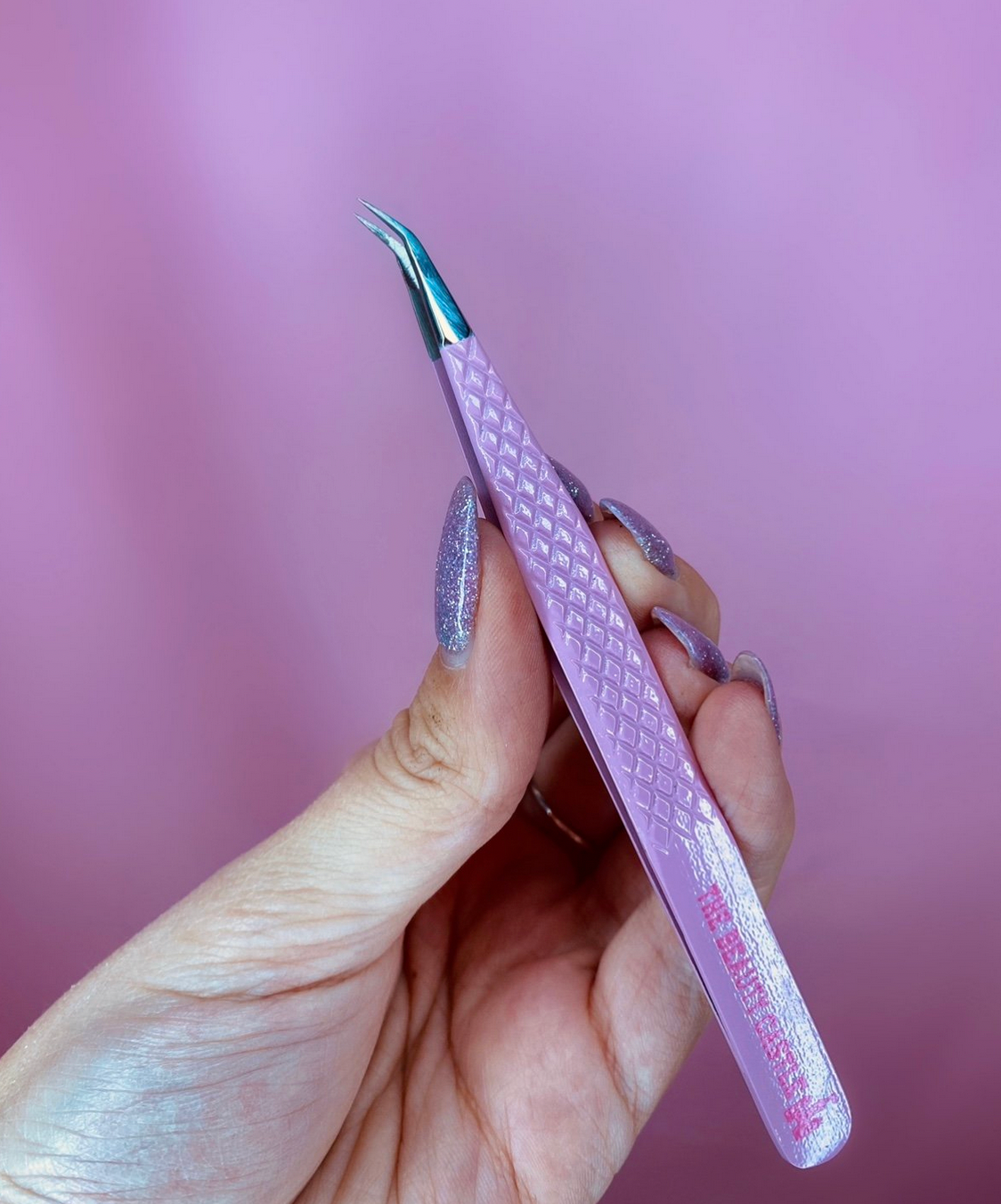 Angled Petite Volume Tweezer